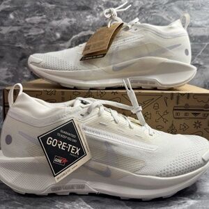 Nike Gore-Tex Athletic Trail Running Shoes White Mens Size 13